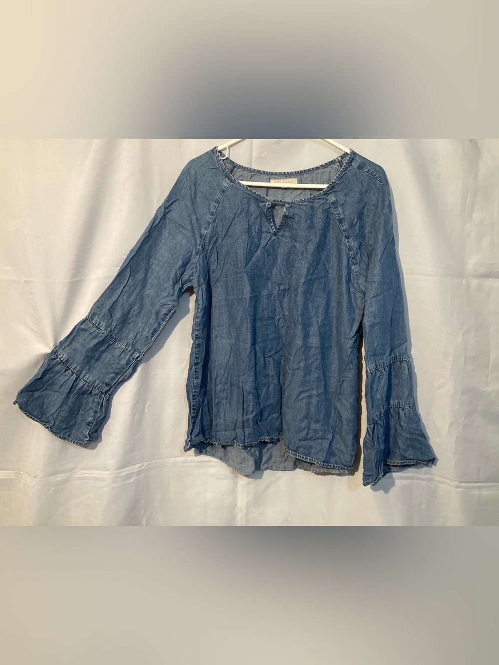 🖤4/$10 Side Stitch Indigo Chambray Bell Sleeve Tunic